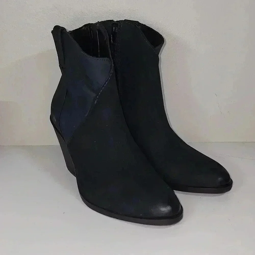 Lucky Brand black boots